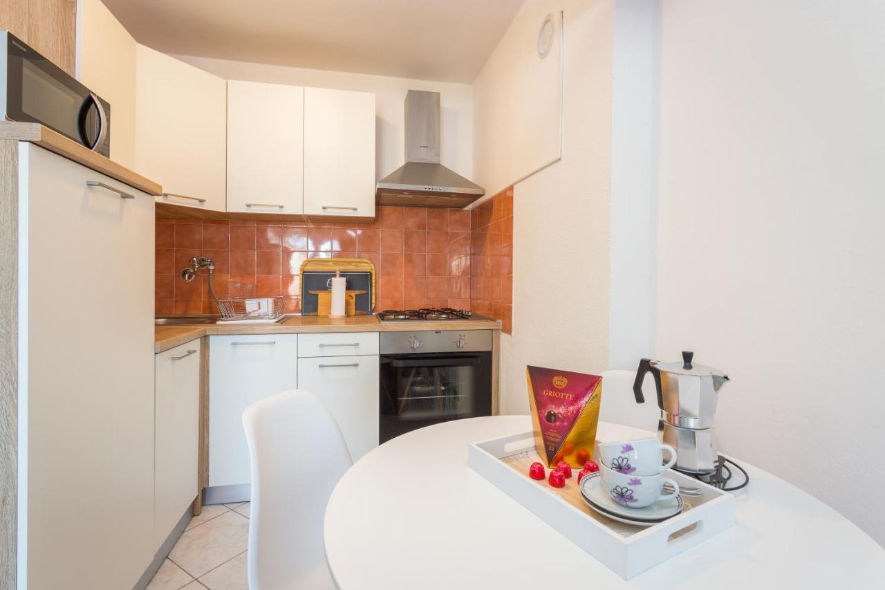 Sunny Apartment Ili Near Amfiteatar Pula Exterior foto