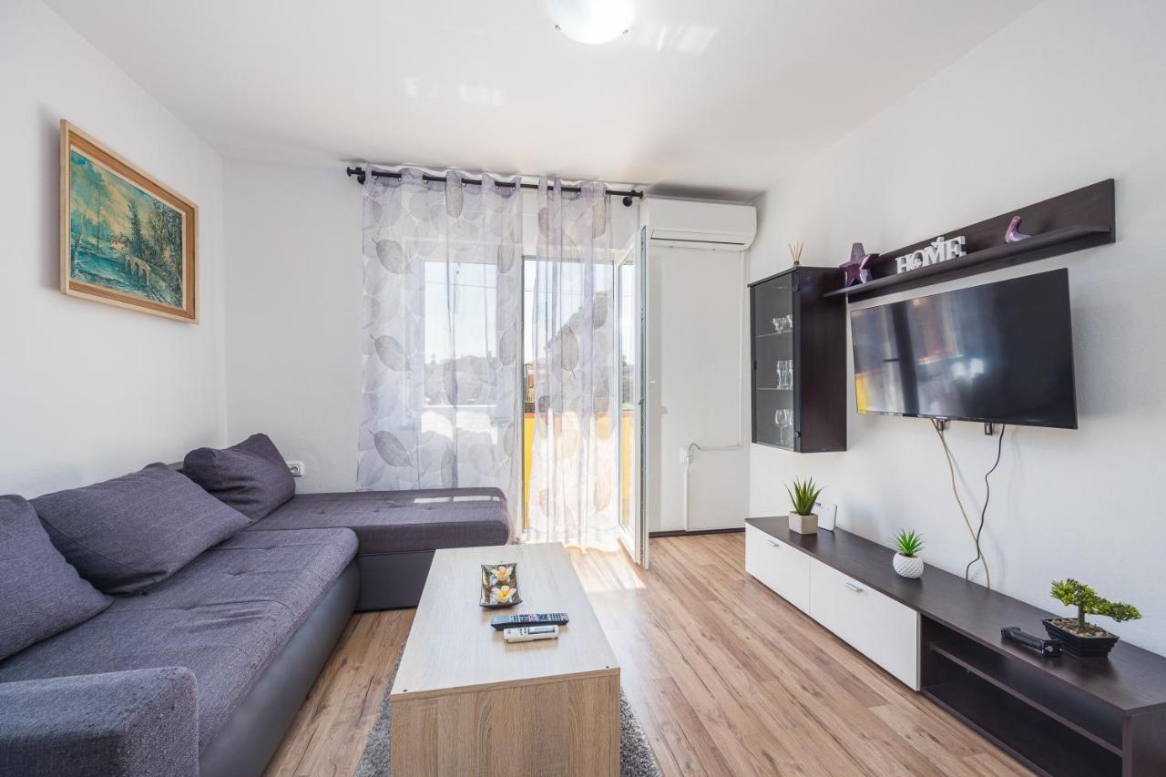 Sunny Apartment Ili Near Amfiteatar Pula Exterior foto